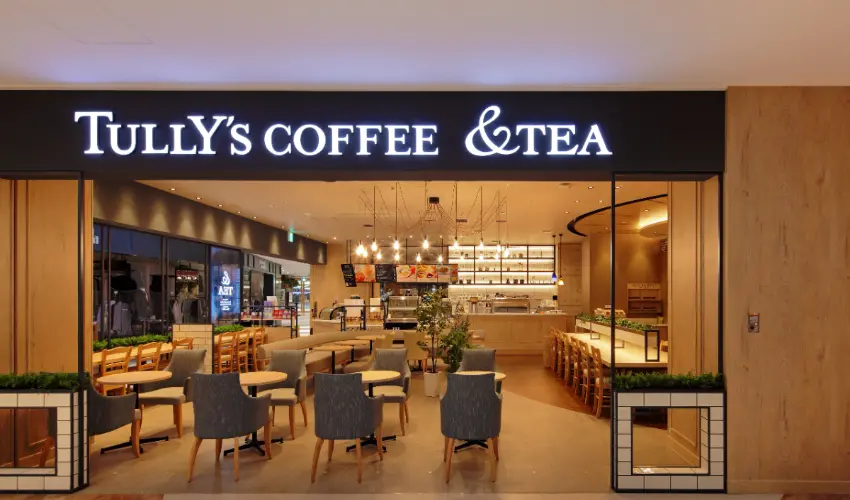 ▲TULLY'S COFFEE &TEA提供一處逛累了可以坐下來休息一下的好去處。