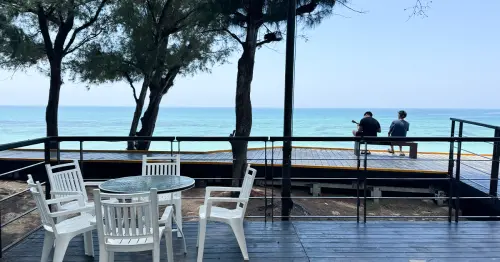 澎湖最美海景咖啡廳！及林春咖啡館 無敵海景配絕美沙灘，下車走1分鐘就到。