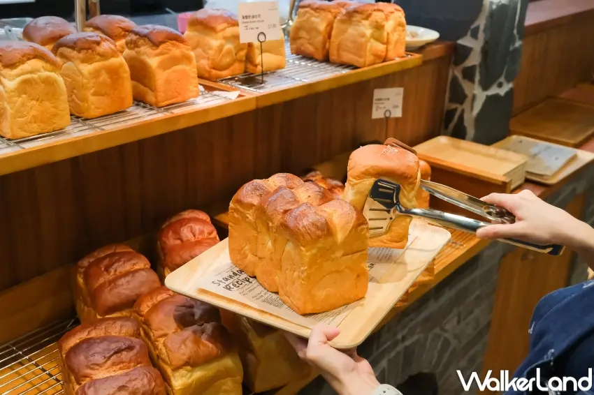 ▲Standard Bread堅持每30分鐘現烤吐司一次，主打剛出爐的溫熱與奶油香氣。（攝影：張人尹）