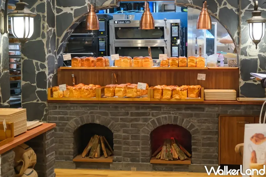 ▲Standard Bread門市延伸韓國店的烘焙坊主題設計。（攝影：張人尹）