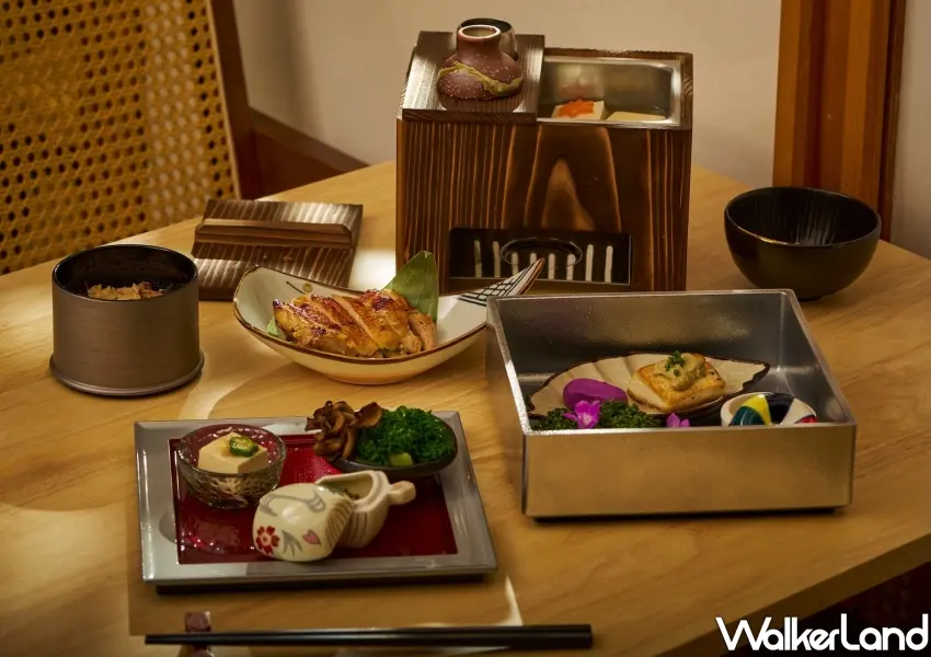 ▲豆舞YUDOFU米麴雞腿肉晚間御膳，搭配京都直送木盒湯豆腐與極致柚香鍋物非常療癒。