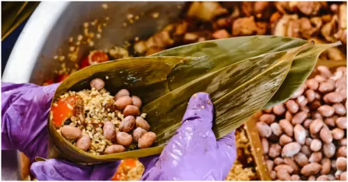 爆餡古早味肉粽藏民宅！古早味謝家肉粽 全年現包現蒸，端午前訂單狂飆爆滿。