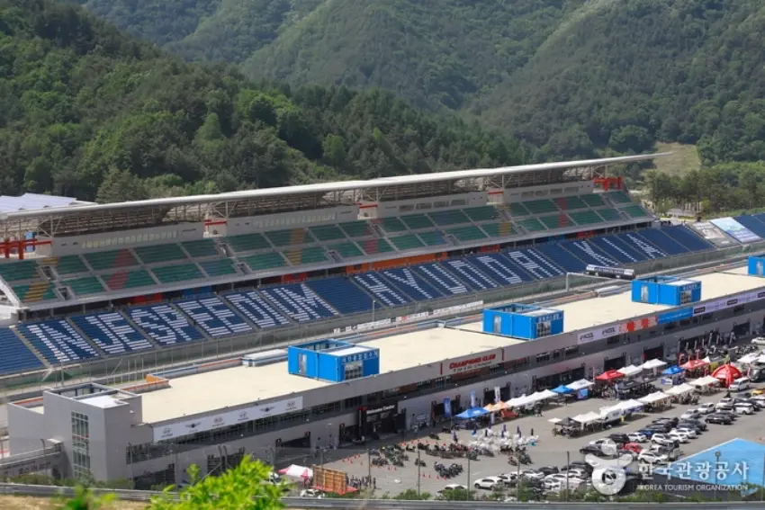 ▲麟蹄賽車場渡假酒店結合極限賽車與舒適住宿，是韓國江原道非常推薦的私房景點。