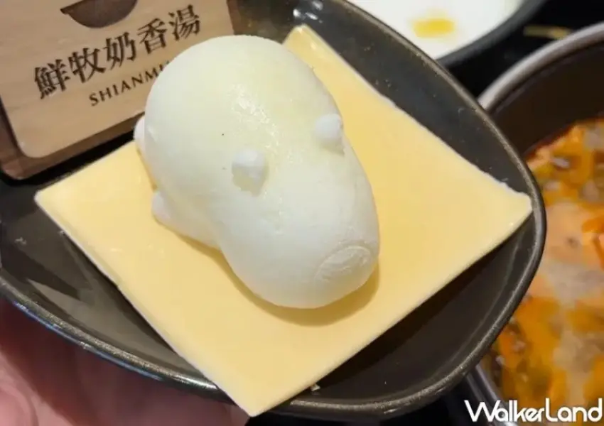 ▲鮮牧奶香湯使用超萌水豚造型高湯塊，療癒感十足。(攝影：鄭雅之)