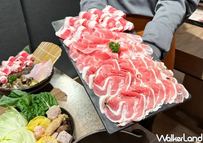 ▲多款優質肉品自由選，是板橋宵夜火鍋鮮牧火鍋的招牌特色。(攝影：鄭雅之)