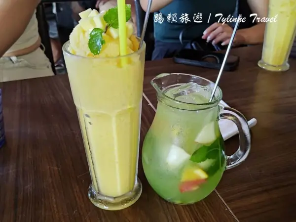 ▲新北貢寮一日遊海景咖啡廳推薦！黃金咖啡海岸擁有大片落地窗，附設免費停車場超貼心。(攝影：部落客 踢賴旅遊)