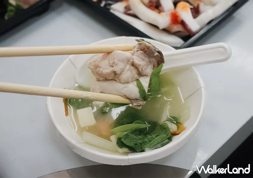 ▲排隊海鮮名店「鮪魚哥生魚片」絕對是安排澎湖三天兩夜自由行的精選口袋名單（攝影：蕭芷琳）