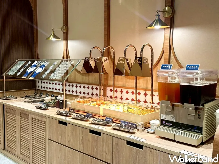▲忠青商行林口三井店推出全新吃到飽模式，主食套餐搭配自助吧12款料理，最低378元起。