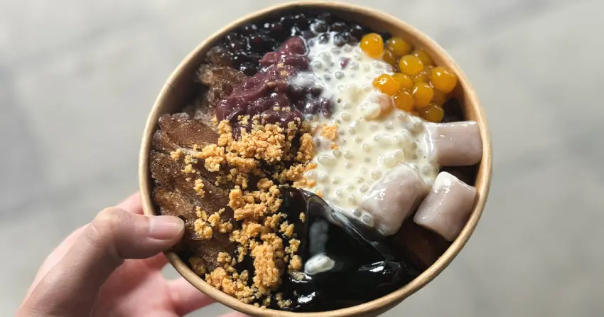 澎湖排隊美食推薦！玉冠嫩仙草 嫩仙草綜合冰必點、花生酥配仙草冰超爽，沒吃等於沒去過。