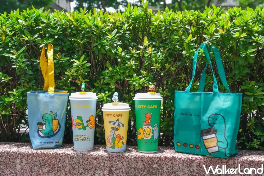 ▲7-ELEVEN推出JOGUMAN聯名企劃，杯塞公仔與果咖新品成為今夏亮點。（攝影：張人尹）