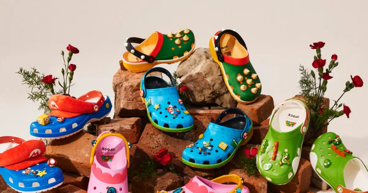 日本限定Crocs瑪利歐聯名！鐵粉去日本一定不能錯過，聯名鞋款開賣地點價格全攻略。