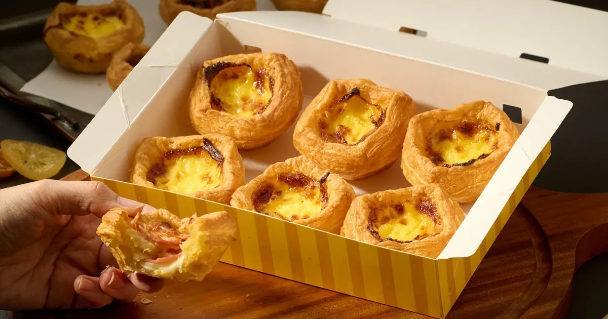 Pizza變蛋塔！拿坡里新品 派對Pizza塔 一口點心開吃，38折烤雞＋腿排吃爆。