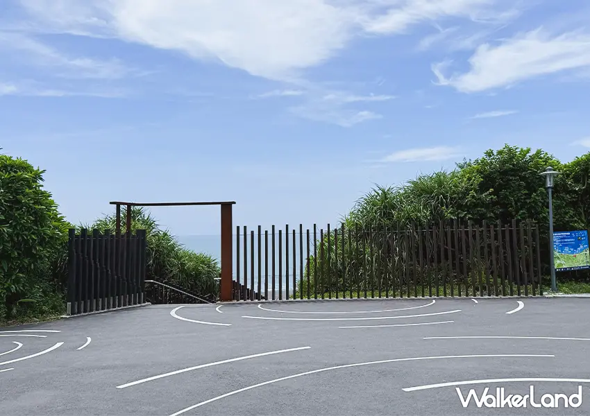 ▲宜蘭海景咖啡廳「等日初」步行1分鐘即可直達永鎮海邊沙灘(攝影:蕭芷琳)