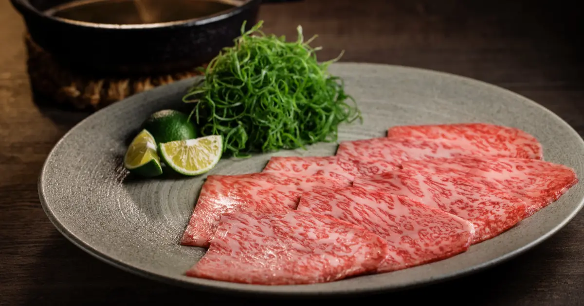 米其林一星燒肉在京都，連續8年摘星的燒肉USHIGORO京都店進駐東山古町家，限量座位一位難求，想去的快預約。