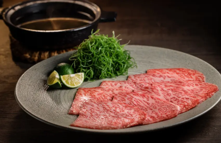 ▲連續8年摘下米其林一星的燒肉名店「燒肉USHIGORO」,正式在京都東山開幕。