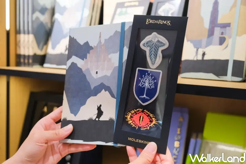 ▲購買MOLESKINE商品滿2800元,即可獲得MOLESKINE x 魔戒系列貼紙組乙份。(攝影:張人尹)