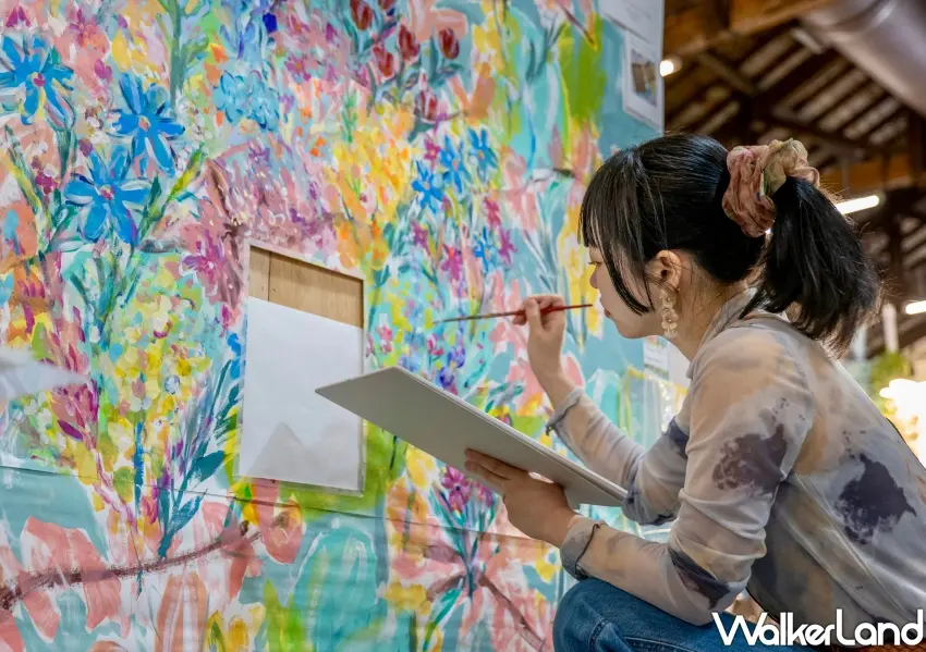 ▲日本人氣畫家Asahi Arata在華山文創園區進行Live Painting即興藝術創作秀,近距離展現色彩斑斕的繪畫美學。