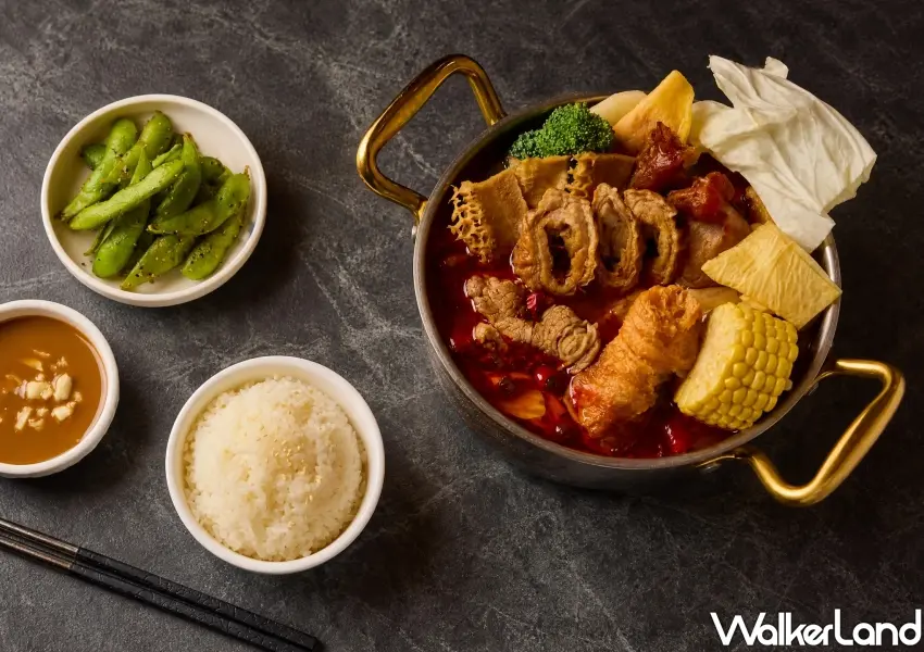 ▲老四川饗壹鍋麻辣三寶鍋擺滿大腸頭、牛筋與牛肚,搭配油條與凍豆腐,是信義區上班族飽餐一頓的個人鍋物選擇。