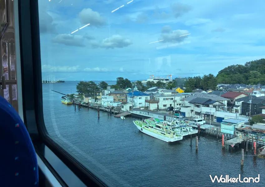 ▲搭乘 Seaside Line 從金澤八景站前往八景島,沿途能看見港灣、船隻與遼闊海景,療癒景色讓車程也成為行程亮點。