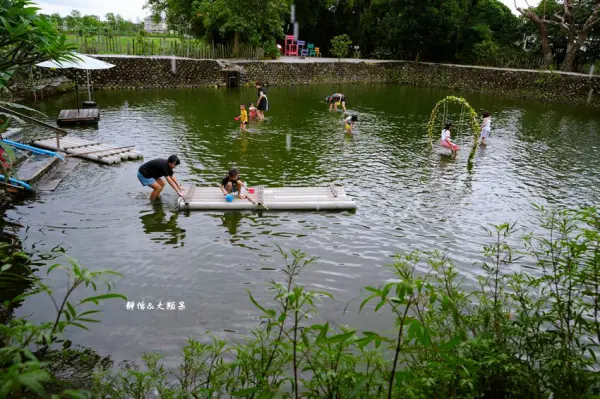 ▲宜蘭冬山農場景點推薦!廣興農場有摸蜆、焢窯、餵食動物、DIY等多元活動。(攝影:部落客 靜怡&大顆呆)