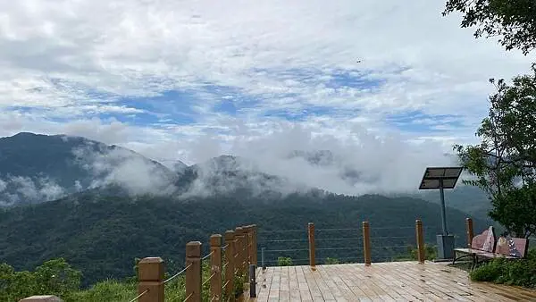▲宜蘭冬山免費景點推薦!中山茶園步道終點設有360度環景平台與超人氣網美鞦韆。(攝影:部落客 大海愛上藍天)