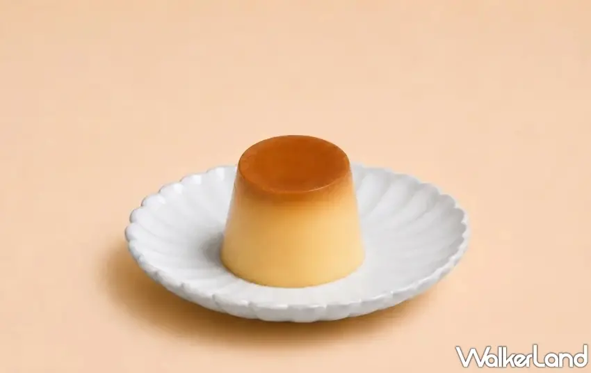 ▲手工布丁擁有完美的焦糖色澤與柔滑本體,以簡約背景襯托出極致的純粹蛋香。圖/滋養提供;窩客島編輯李維唐整理