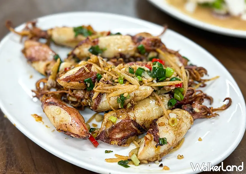 ▲瑞芳海鮮餐廳推薦「瑞濱海鮮小吃」推薦菜單:油燜小卷(攝影:蕭芷琳)