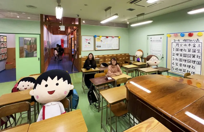 ▲大家也真的可以拉開椅子坐下來體驗同年上課的氣氛。