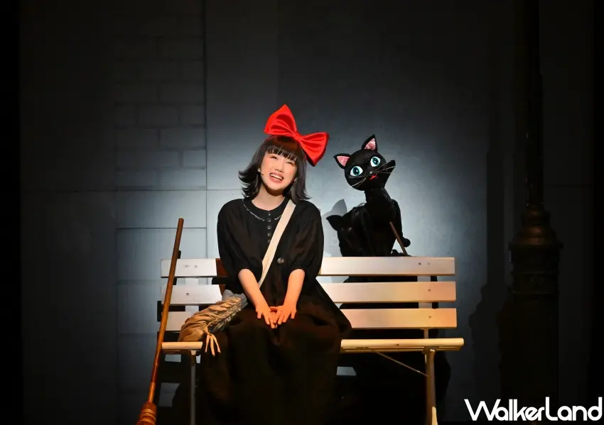 ▲為了宣傳魔女宅急便音樂劇首度來台,台北遠東SOGO忠孝館特別打造專屬快閃打卡點,讓民眾能搶先走進琪琪與黑貓吉吉的魔法世界。