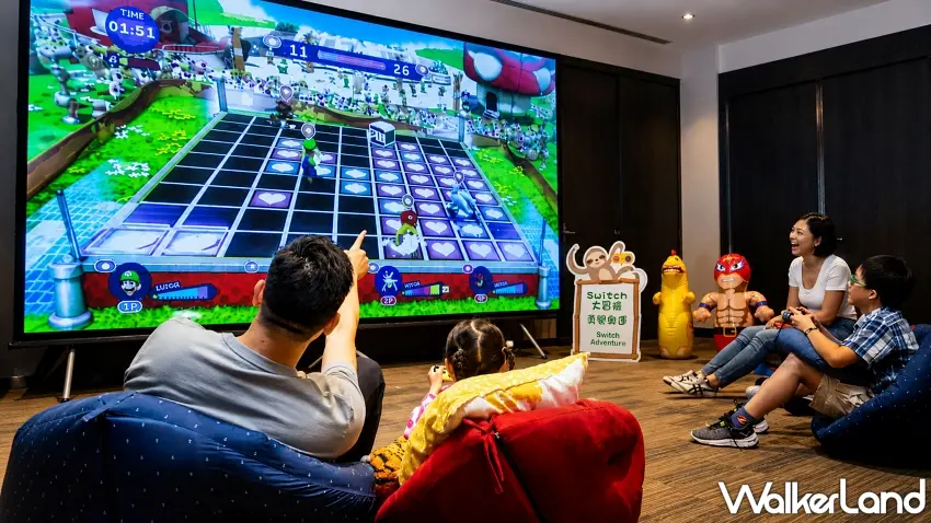 ▲台北萬豪卡丁樂遊島住房專案,LED大螢幕Switch電玩區。圖/台北萬豪酒店提供;窩客島編輯李維唐整理