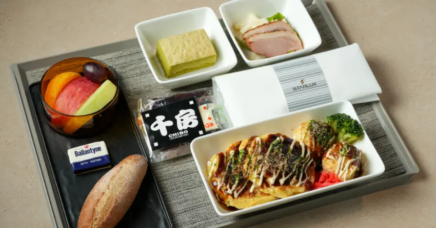 星宇航空飛機餐再進化！日本千房大阪燒5大新菜單，經濟艙就能吃到。