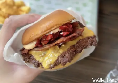 福岡旅遊注意！紐約人氣漢堡Shake Shack首度進軍博多，博多車站走路即達、148桌超大空間讓你爽嗑漢堡。