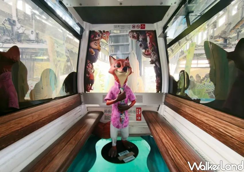 ▲全線僅有2台的驚喜版水晶車廂，內特別設置尼克等身大小公仔陪同搭乘，提供粉絲夢幻的包車體驗。(攝影：鄭雅之)