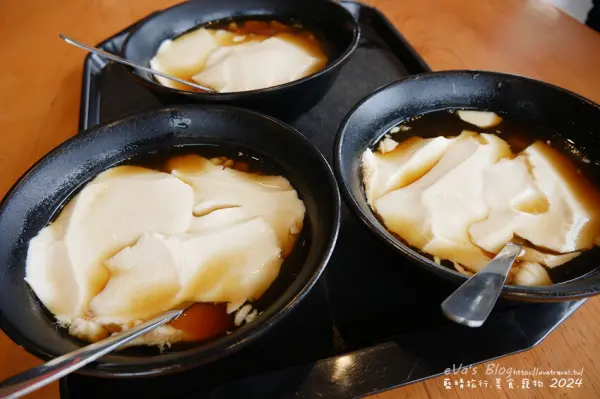 ▲古早味台東甜點推薦必吃!東河豆花主打傳統手工豆花、手炒黑糖挫冰。(攝影:部落客 藍♀β♥love♥晴)