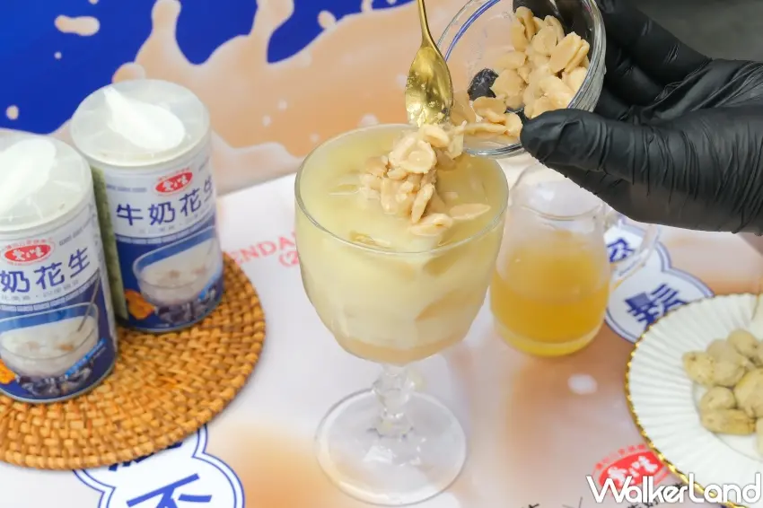 ▲八曜和茶「極韻花生白奶茶」加入愛之味牛奶花生鬆軟顆粒,喝得到花生甜香與咀嚼口感。(攝影:張人尹)