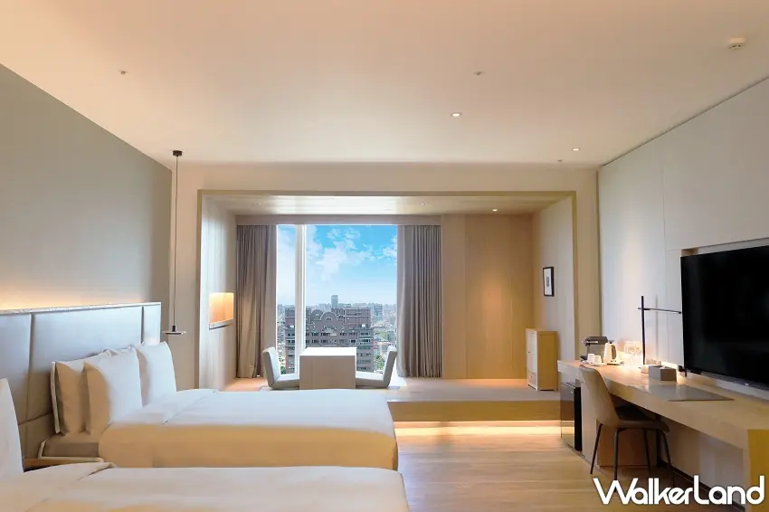 ▲寬敞舒適的經典和式房可遠眺港都景致最適合全家大小一同入住度假。圖／承億酒店提供；窩客島編輯李維唐整理