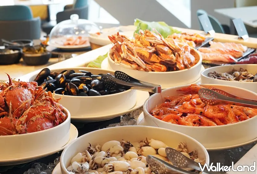 ▲貳陸日全食Buffet平日晚餐優惠端出香氣四溢的主廚現切爐烤肉品。圖／承億酒店提供；窩客島編輯李維唐整理