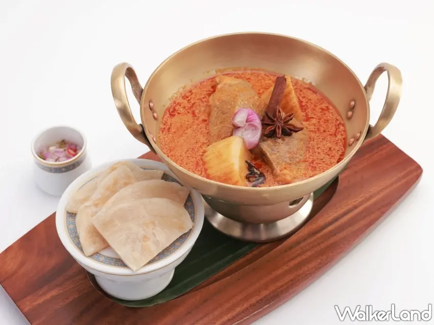 ▲配方華麗升級的現煮泰國冬蔭功酸辣蝦湯，主廚特別添加了濃郁椰奶使整體湯頭更顯香甜爽滑，酸辣交織出極致誘人且無法抗拒的南洋味蕾饗宴。圖／台北遠東香格里拉提供；窩客島編輯李維唐整理
