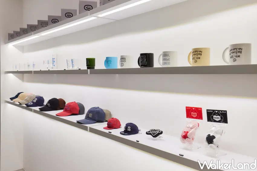 ▲韓國超人氣插畫東區快閃店!同步推出ooowl 夏日踢恤季,將童趣手繪符號、品牌標誌性語言融入日常穿搭、生活小物。