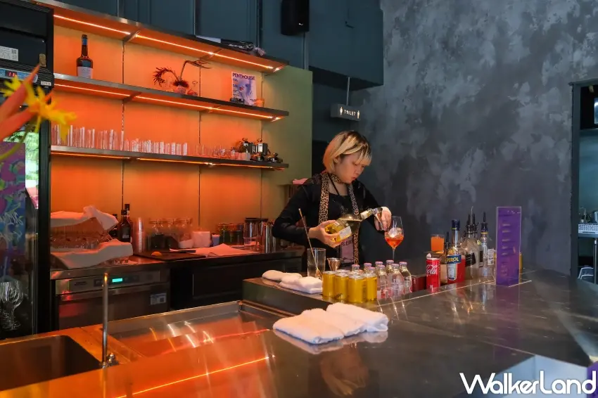 ▲FRAME邀請The Fridge bar主理人擔任調酒設計顧問,打造兼具風味、創意與品牌特色的酒單。(攝影:張人尹)