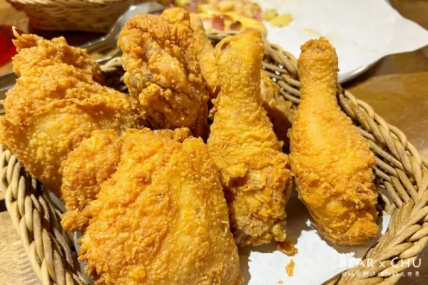 ▲台北天母美食推薦!Pino Pizzeria Ristorante主打正統義大利薄軟披薩,推薦必點爆汁炸雞。(攝影:部落客 北極熊x迷你竹)