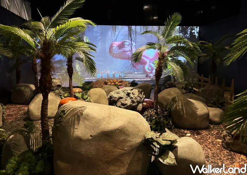 ▲士林科教館侏羅紀恐龍展覽結合體感互動科技、擬真叢林場景,帶大家打破圍欄限制、親身走進史前世界。(攝影:鄭亦庭)