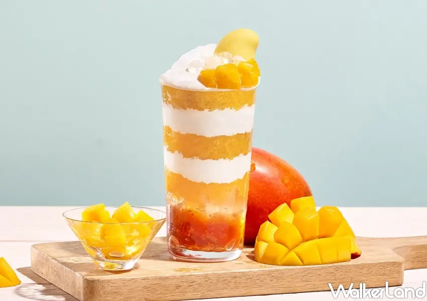 ▲特‧好喝推出島嶼冰果系列3款水果風味冰沙,以蠟筆小新人氣角色為靈感,每杯售價95元,打造沁涼夏日口感。