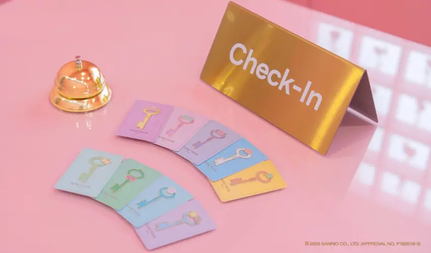 ▲逼真的Check In櫃檯,粉嫩的門卡入手就能儘速夢幻三麗鷗世界。
