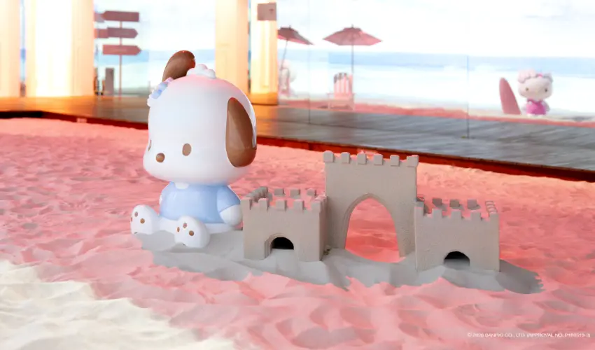 ▲訪客可以與坐在沙灘上的帕恰狗、Hello Kitty一同拍下彷彿置身海邊的紀念照。
