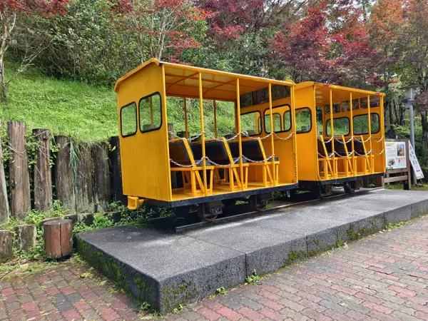 ▲宜蘭避暑景點推薦！太平山國家森林遊樂區搭太平山蹦蹦車，享受高海拔的天然冷氣、芬多精。(攝影：部落客 )