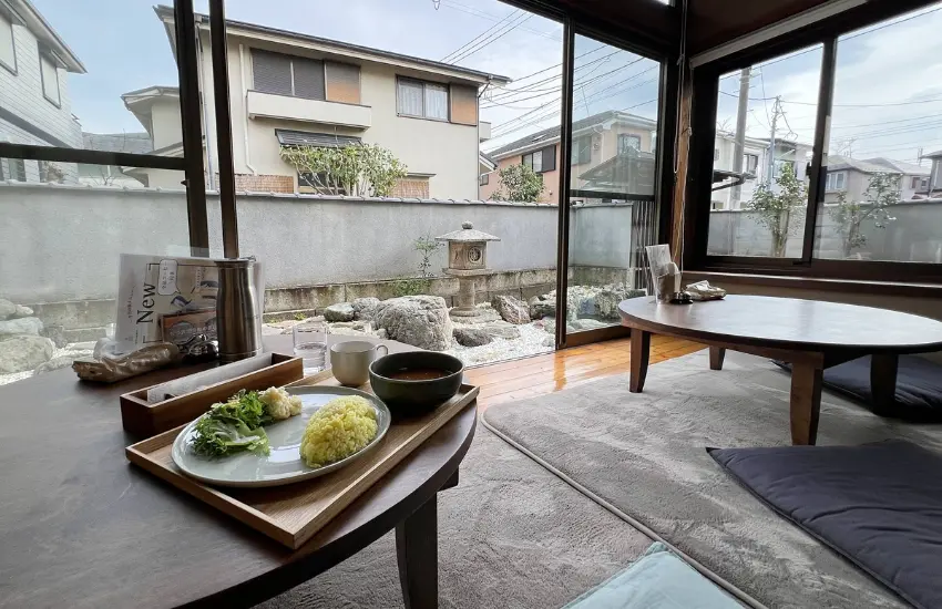 ▲在日本旅行可以特地尋找古民家咖啡館或老宅餐廳，深入地方又能品嚐美食。