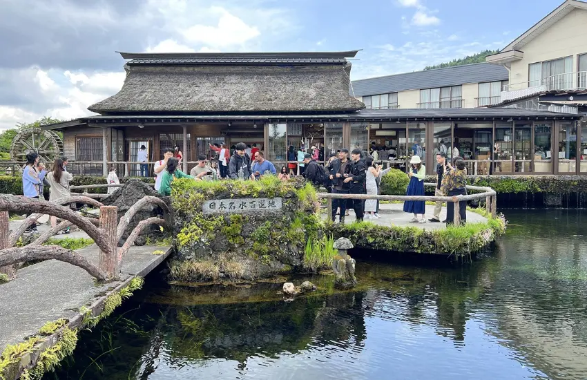 ▲所謂八海指的是八座天然湧泉池:出口池、御釜池、底抜池、銚子池、湧池、鏡池、菖蒲池與濁池。