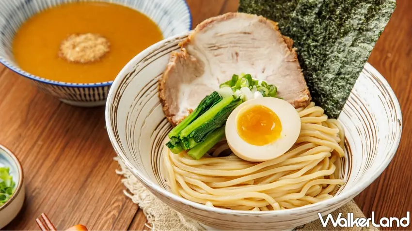▲魚介沾麵能充份品嚐到粗麵條的Q韌彈性，沾上濃郁鮮美的醬汁讓每一口都滿載海洋鮮味。 圖／長田本庄軒提供；窩客島編輯李維唐整理