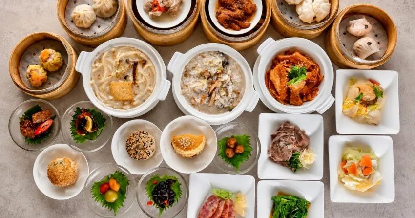 尋回台港晨間記憶！台北凱撒王朝餐廳推出早安台港味，現蒸港點搭配經典台菜熱騰騰上桌。